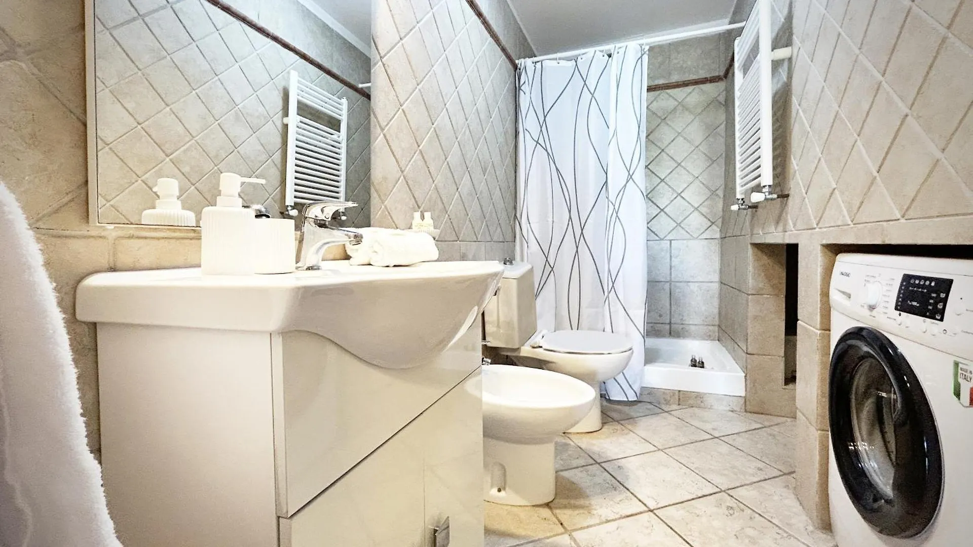 Apartament Pietra Azzurra, Newly Renovated Corniglia