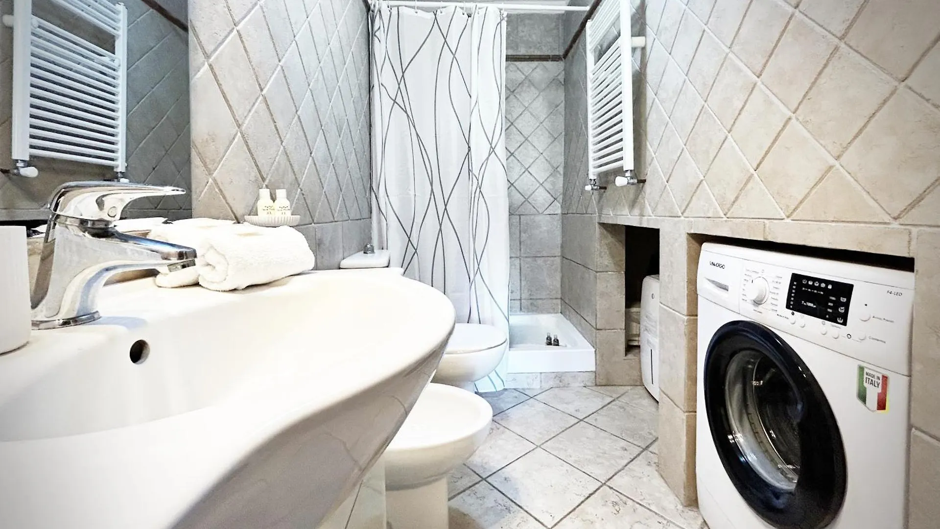 Pietra Azzurra, Newly Renovated Apartment Corniglia 0*,  Italy